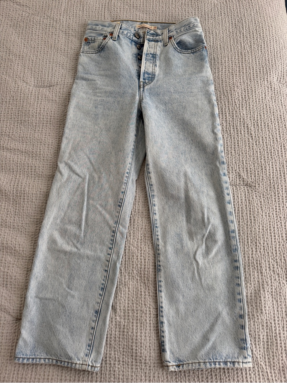 Levi’s Ribcage Straight Ankle Jean - Light wash, Size 25